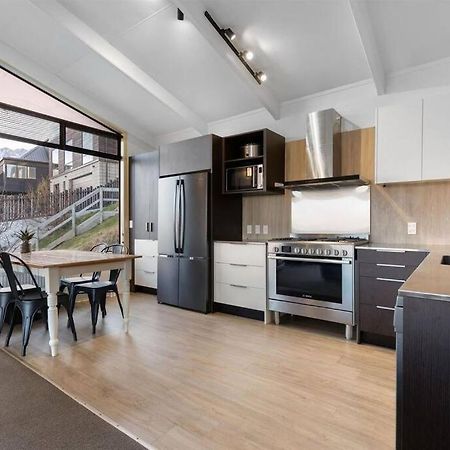 Lakeview Home Retreat At Queenstown Hill Esterno foto