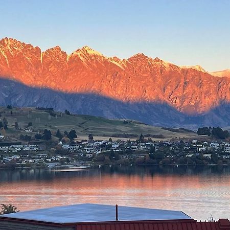 Lakeview Home Retreat At Queenstown Hill Esterno foto