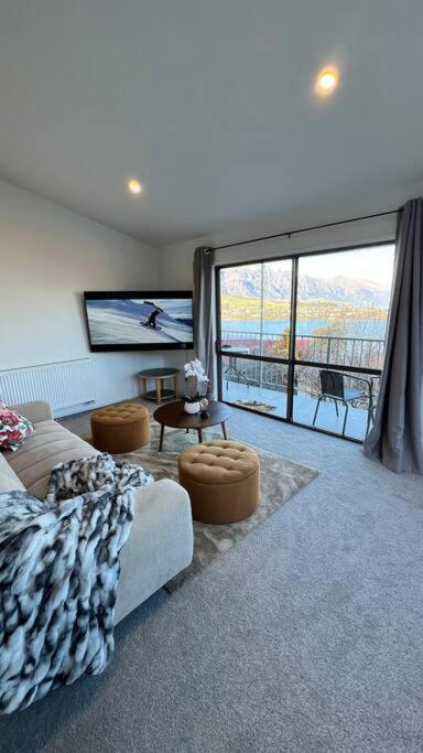 Lakeview Home Retreat At Queenstown Hill Esterno foto