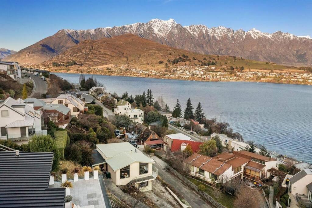 Lakeview Home Retreat At Queenstown Hill Esterno foto